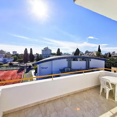 Sun Kissed Apartment Larnaca Exterior photo
